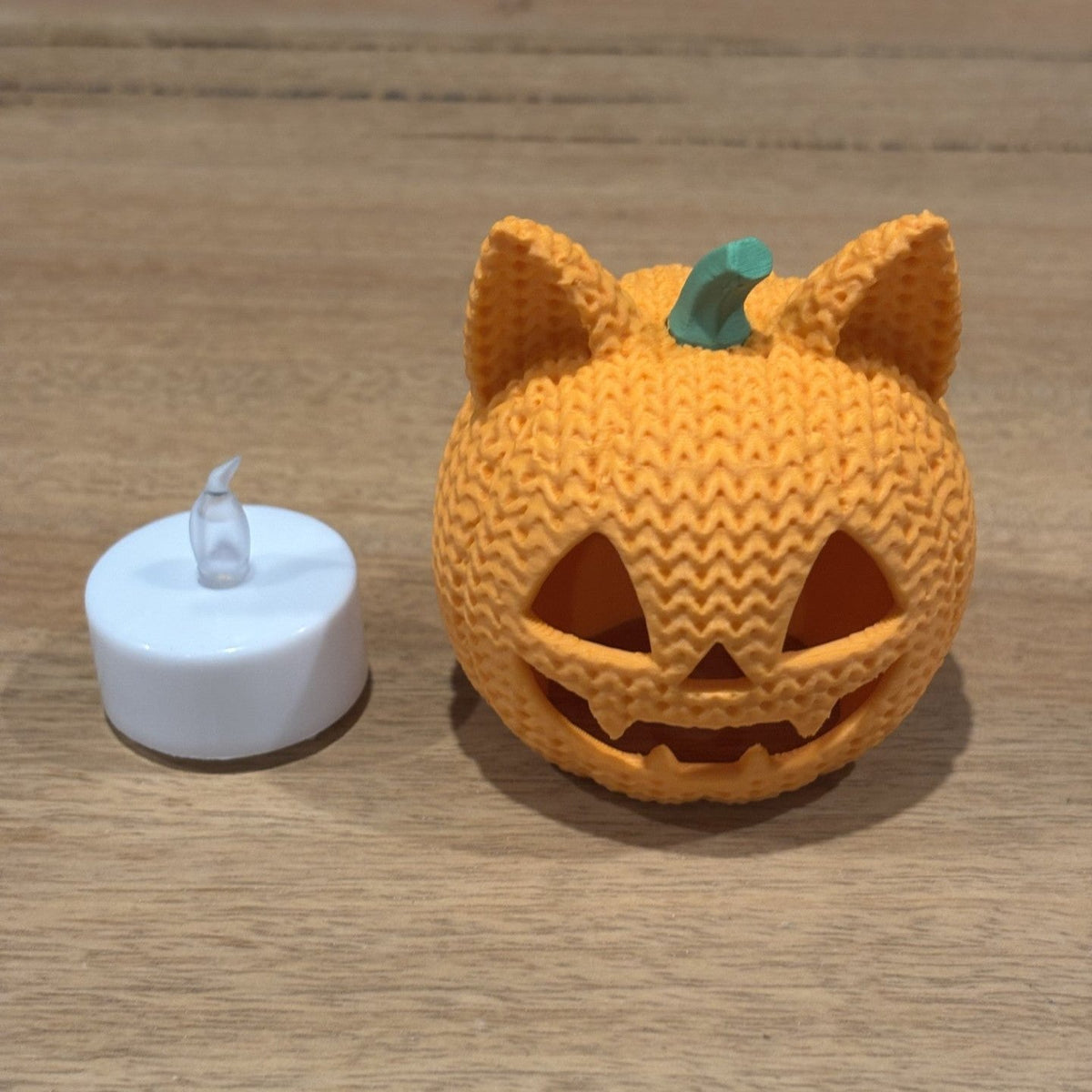 Jack-O-Lantern Cat Pumpkin with LED flame light.